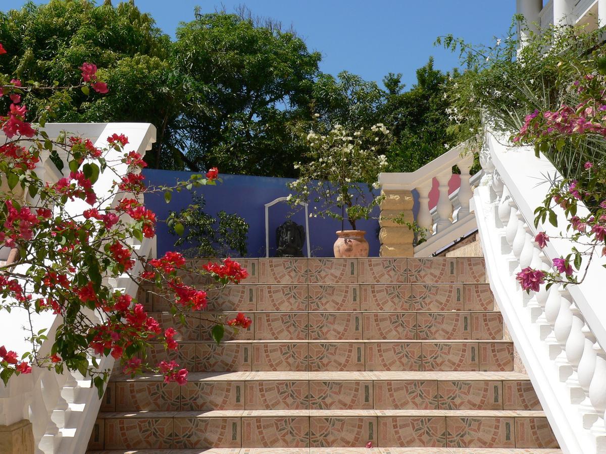 Appart' Hotel Montjoyeux Les Vagues Cayenne Exterior photo