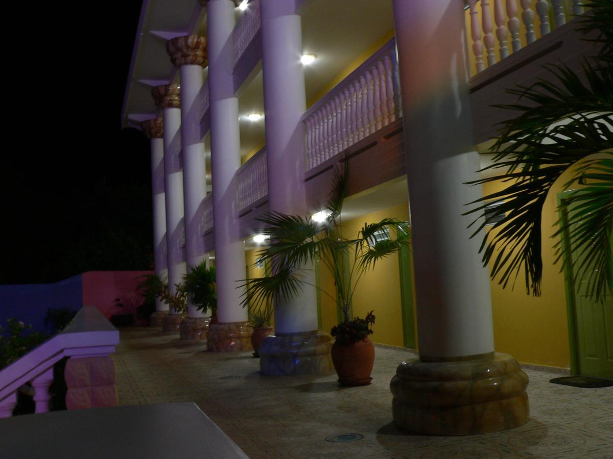 Appart' Hotel Montjoyeux Les Vagues Cayenne Exterior photo